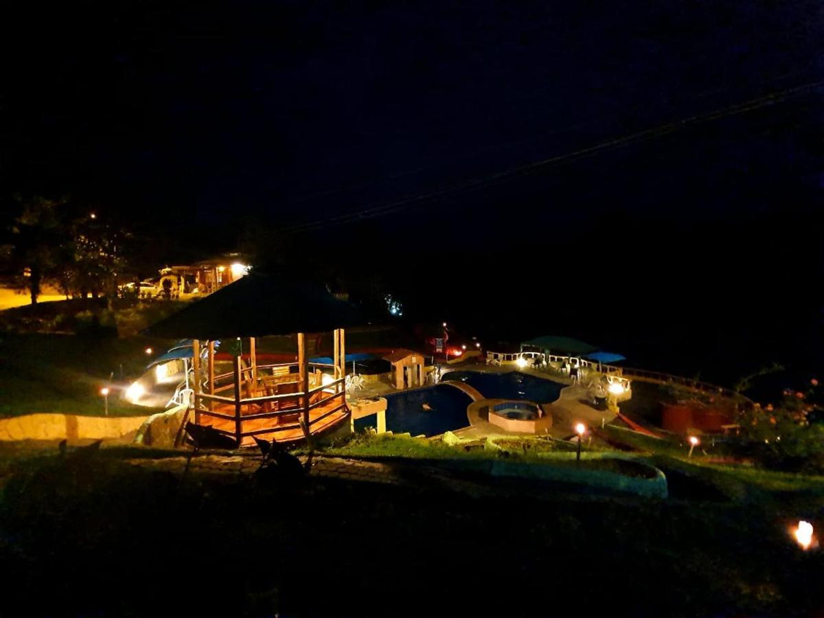 Hosteria Kasadasa 산토 도밍고 데 로스 콜로라도스 외부 사진