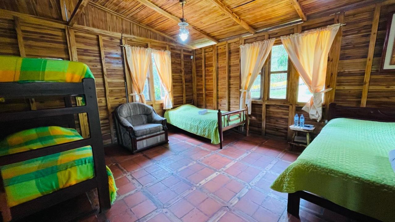 Hosteria Kasadasa 산토 도밍고 데 로스 콜로라도스 외부 사진