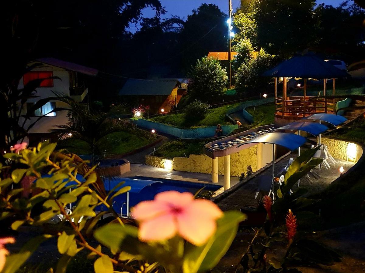 Hosteria Kasadasa 산토 도밍고 데 로스 콜로라도스 외부 사진